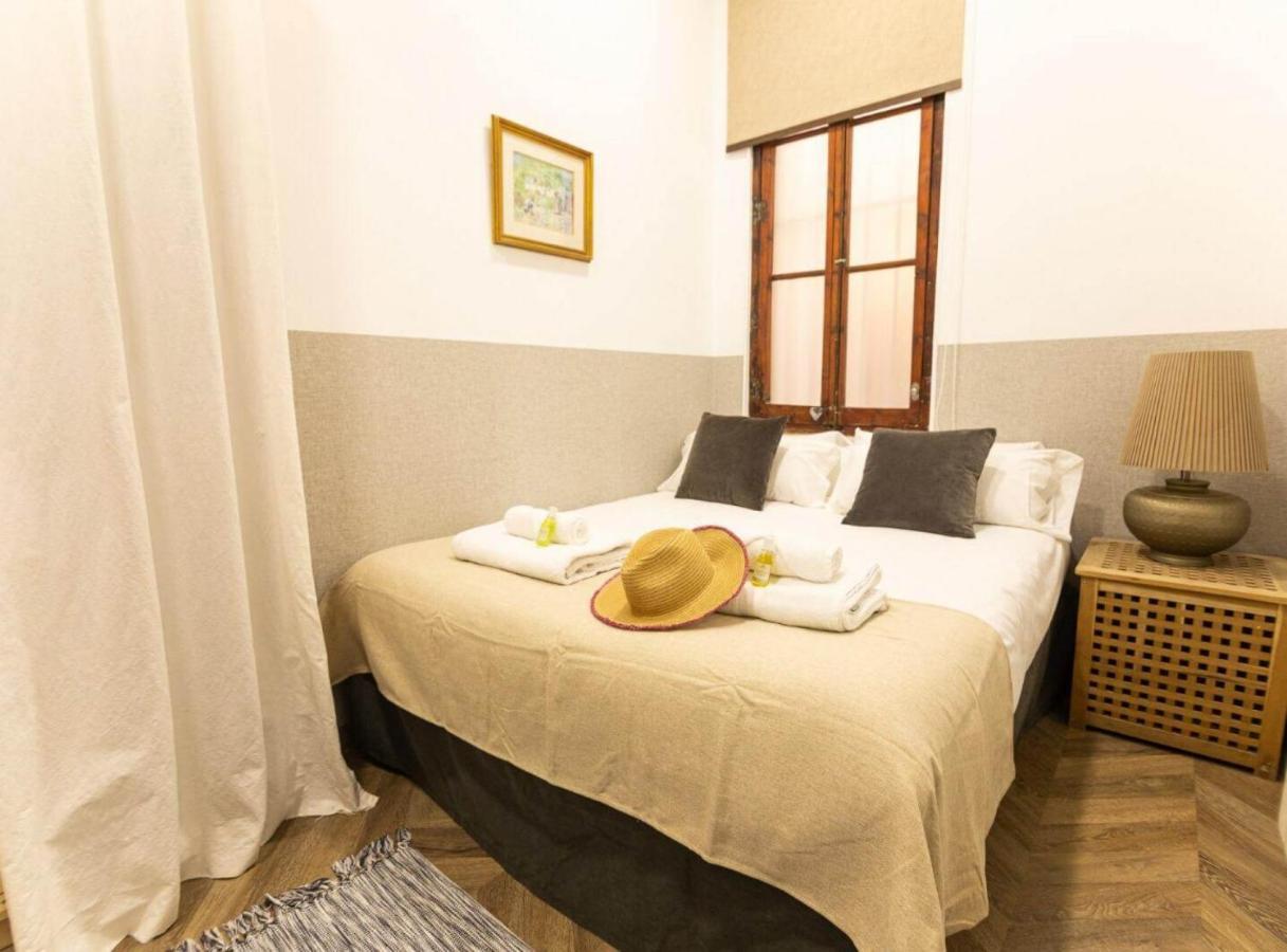 Great Spacious Apartment In The Gothic Quarter Barcelona Bagian luar foto